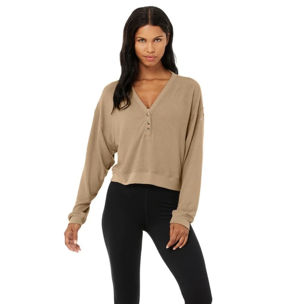 Alo Yoga S Alolux Soho Crop Henley - Gravel